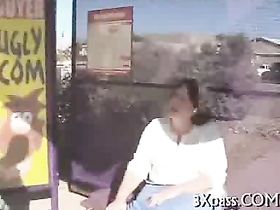 Развел на улице зрелую бабу и притащил домой