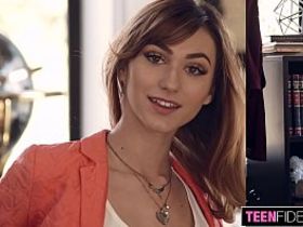 Мужик привязывает восемнадцатилетнюю телочку и жестко трахает её